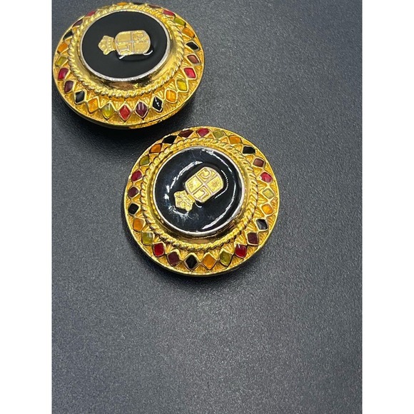 Liz Claiborne Vintage Lg Oval Black Enamel Jewel Crest Clip Earrings - Picture 6 of 16